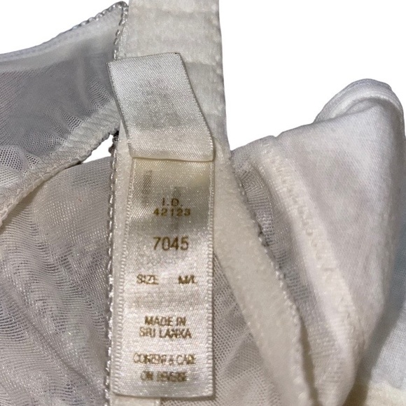 Vintage Victoria’s Secret Garter Belt - Picture 6 of 6